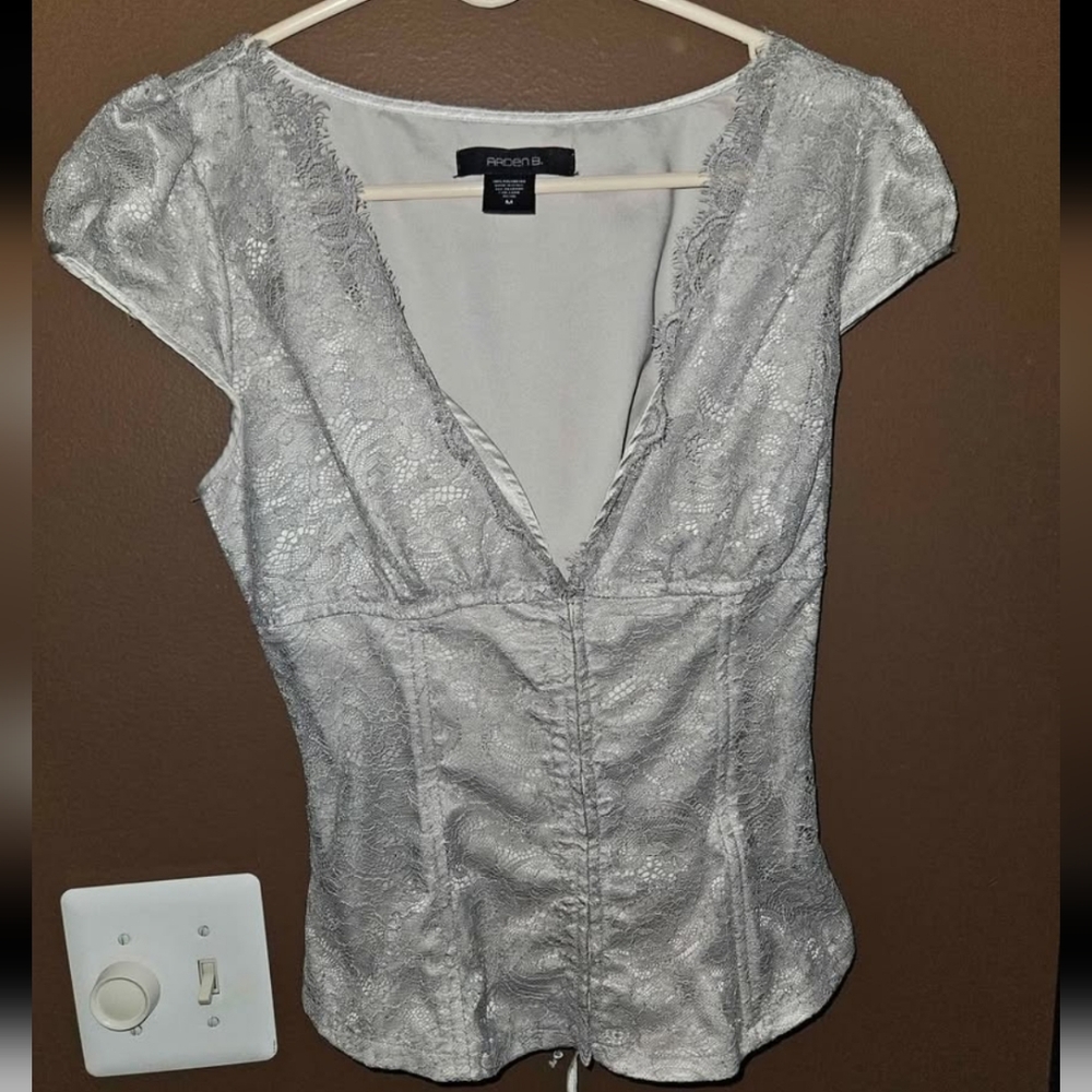 Arden B Women's Silver Lace Blouse